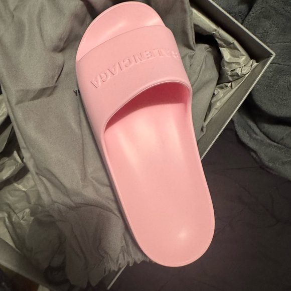 New Pink Pool slides - Picture 3 of 3